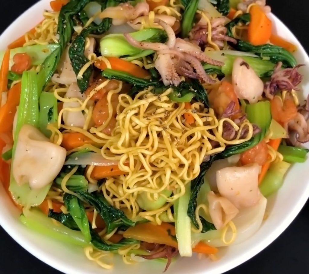 Seafood egg noodle